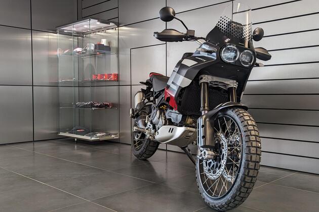  Мотоцикл Desert X